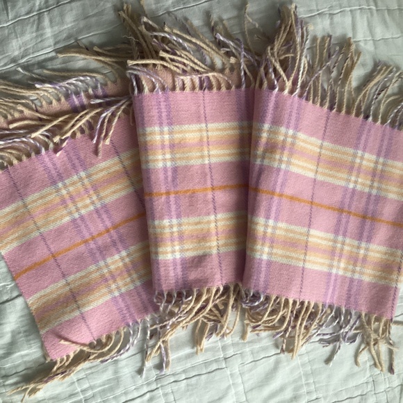 V FRAAS PASTEL PINKS CHECKERED LONG FRINGED SIDES SCARF - Picture 1 of 10
